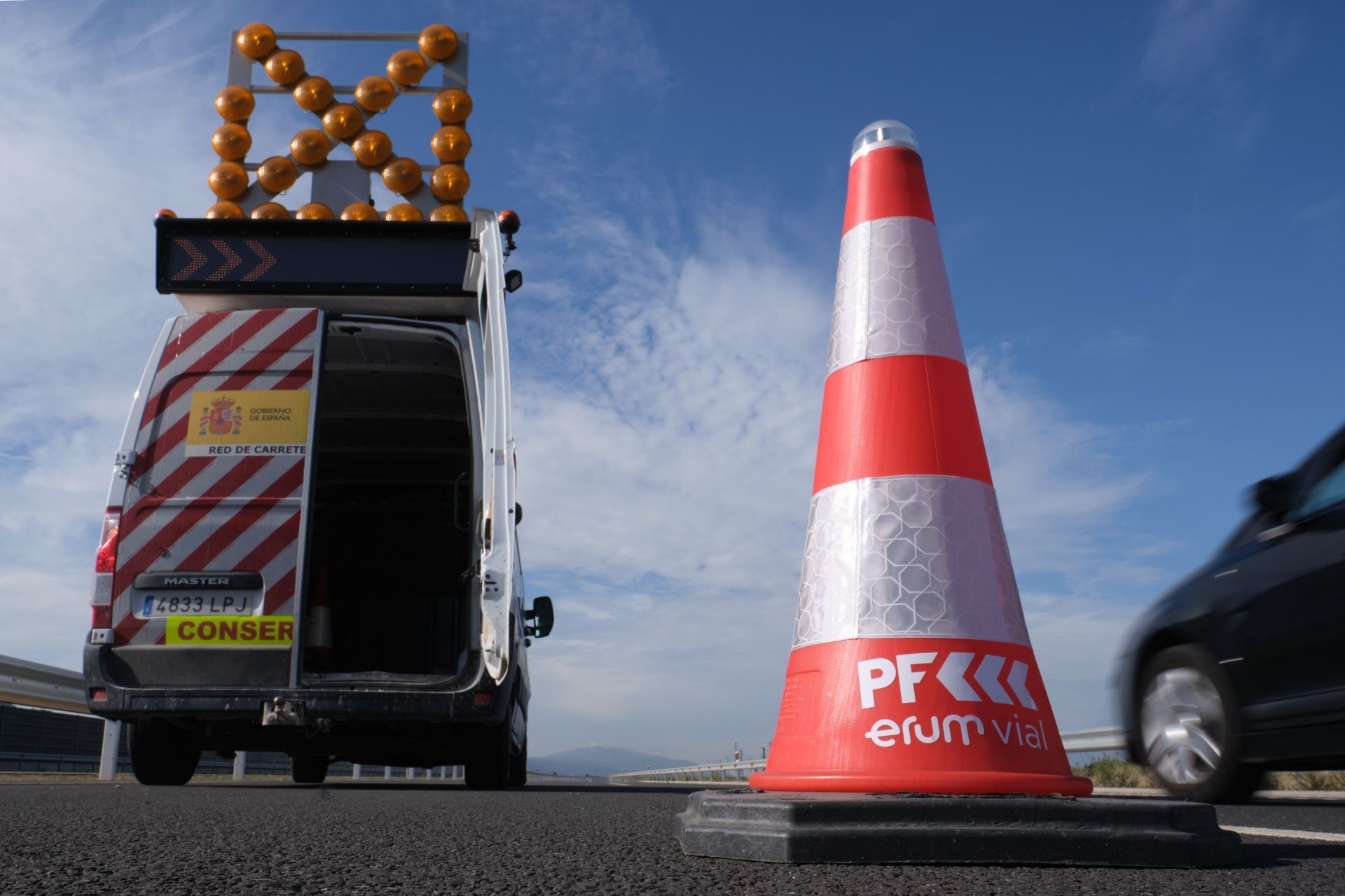 DGT MITMA connected cone