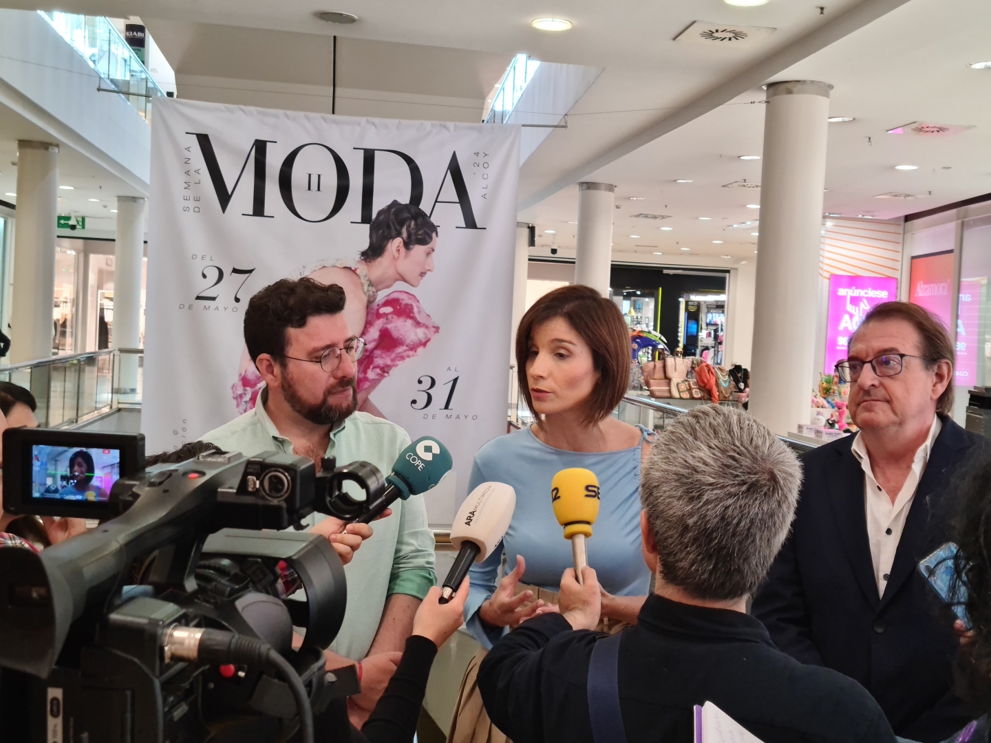 Coral Erum Fashion Week